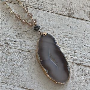 NWOT Peachy Ivory Agate Pendant with Beads